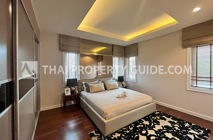 House with Shared Pool in Sukhumvit 